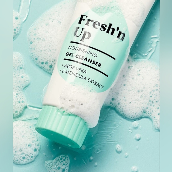 5/$25✨️Bondi Sands Cleanser✨️ - Picture 1 of 4